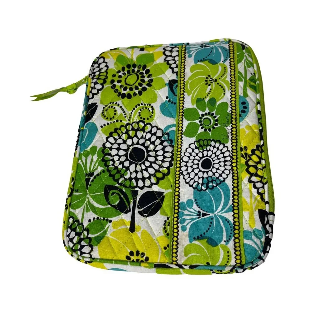 Vera Bradley quilted “Limes Up” retired pattern 2 side zip 8.5x10.5” iPad cover - Picture 1 of 7